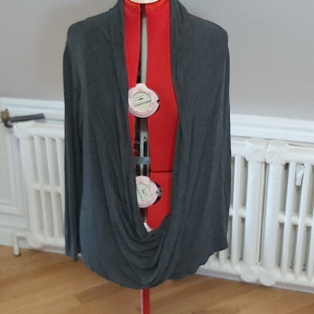 Drapes crossover sweater